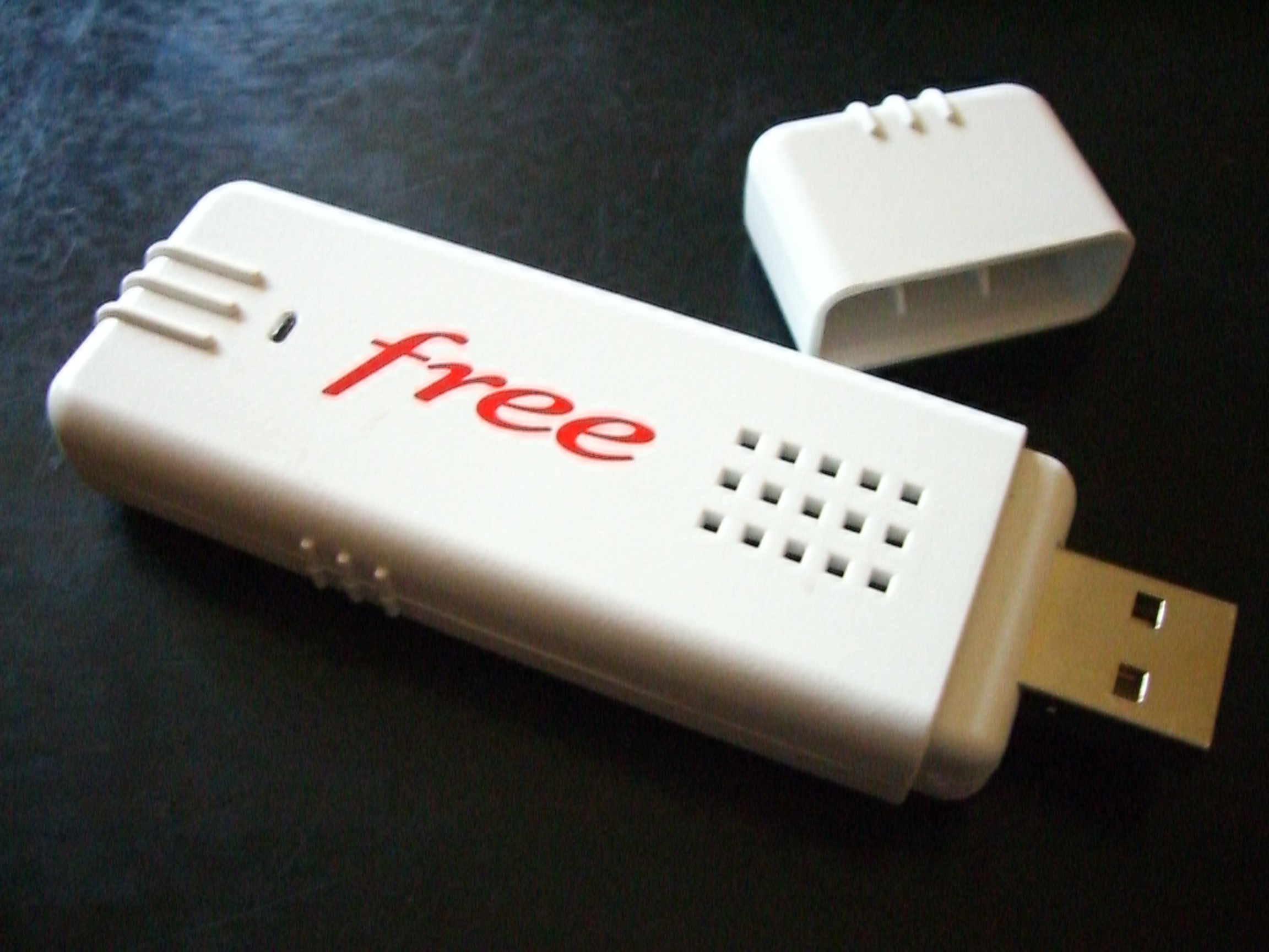 univers-freebox-teste-l-adaptateur-free-usb-wifi-802-11n