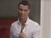 Découvrez la nouvelle pub TV de SFR avec Ronaldo qui entame un strip tease