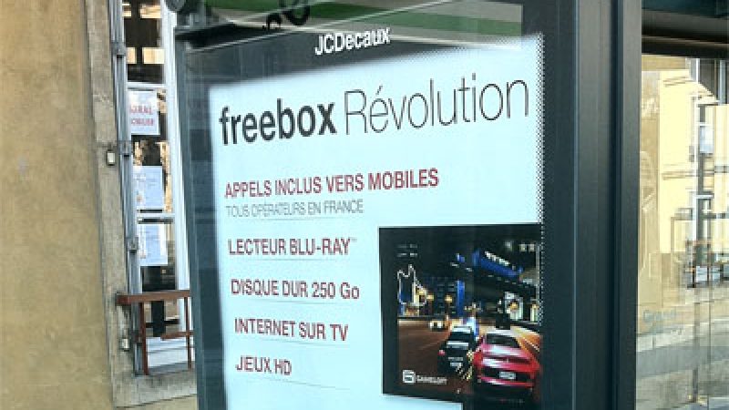 Free lance une nouvelle campagne d’affichage pour la Freebox Révolution