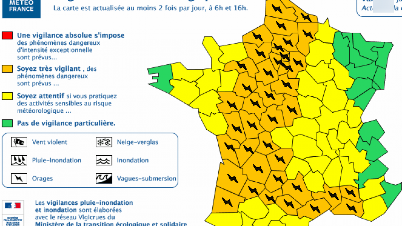 Alerte Orages Sur Une Grosse Partie De La France Les Conseils Pour Proteger Votre Freebox Du Coup De Foudre