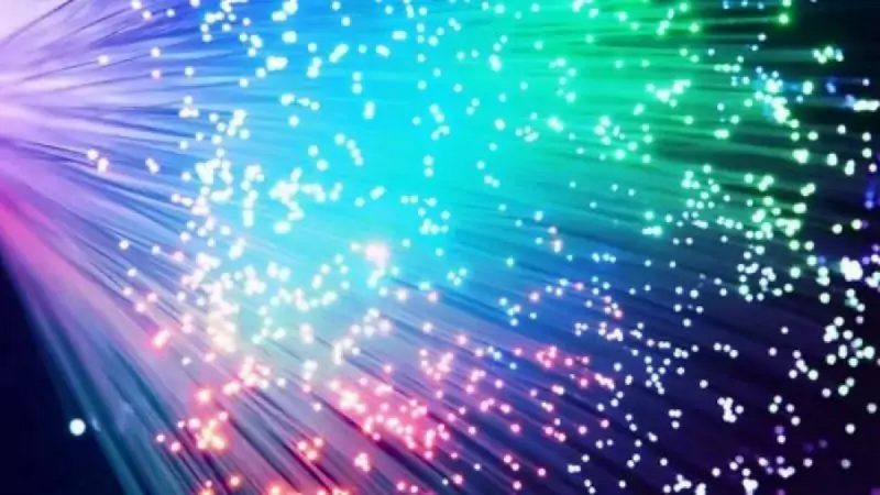 Fibre optique : le déploiement et le raccordement expliqués en vidéo