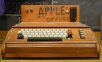 Un ordinateur Apple-1 en bois a été mis aux enchères à un prix astronomique