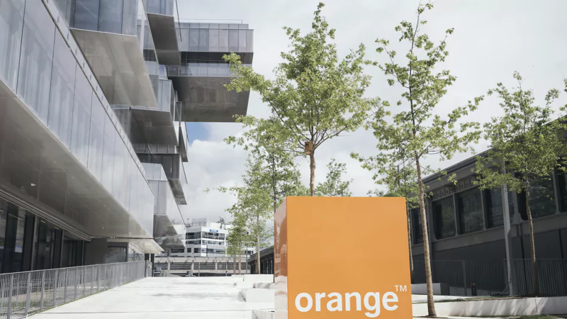 Fibre : l'Arcep étend la zone sans obligation tarifaire sur la boucle locale optique dédiée d'Orange