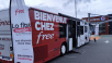 Le bus de Free repart sur les routes de France pour promouvoir la fibre et vendre des Freebox dans les campagnes